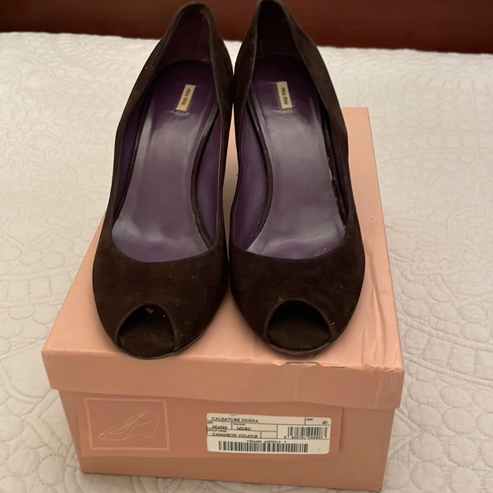 Miu Miu Camoscio Suede Peep Toe Wedges, Brown